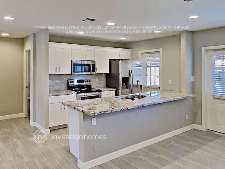 Building Photo - 810 E Todd Dr