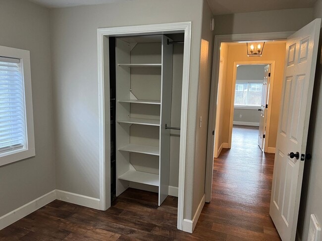 Building Photo - Updated 3 bedroom 1 bathroom house in Thur...