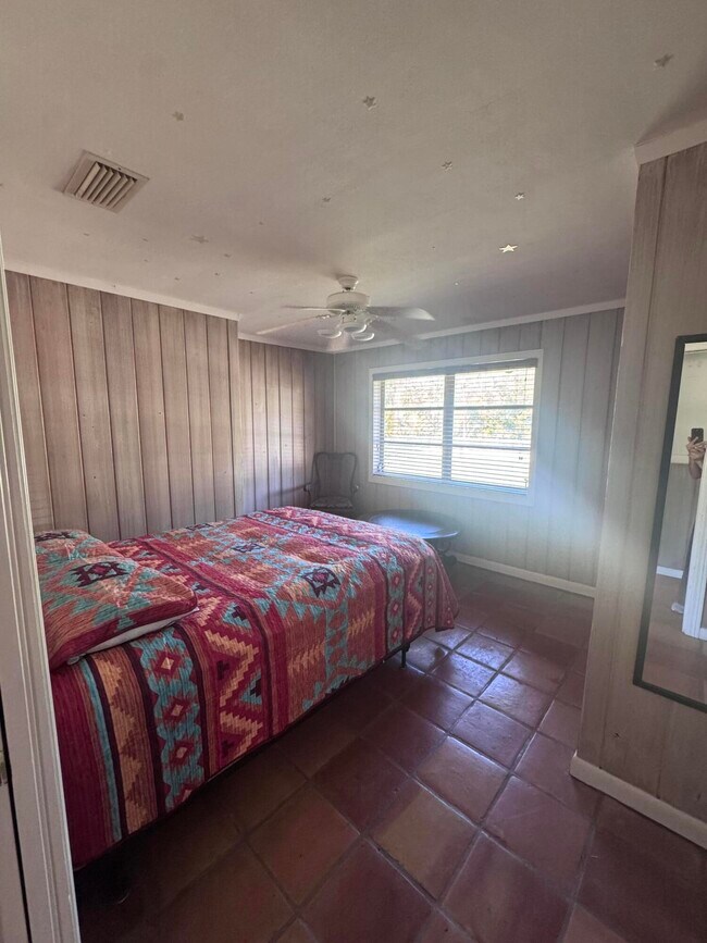 Building Photo - 13886 N Rd