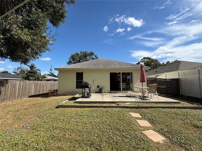 Building Photo - 4766 Theodore Ave