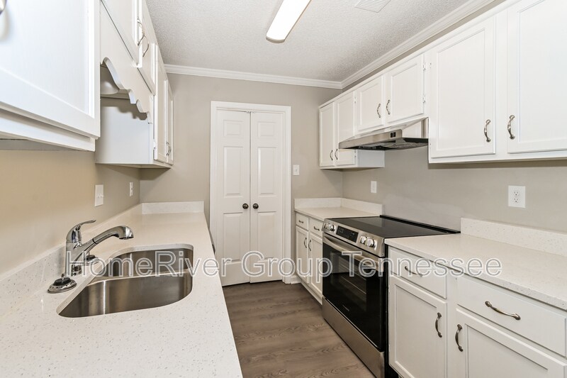 Building Photo - 1378 Fieldstone Trail