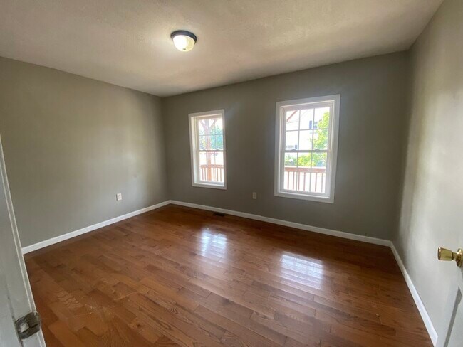 Building Photo - Gorgeous 3/4 bedroom 3 bath house for rent!