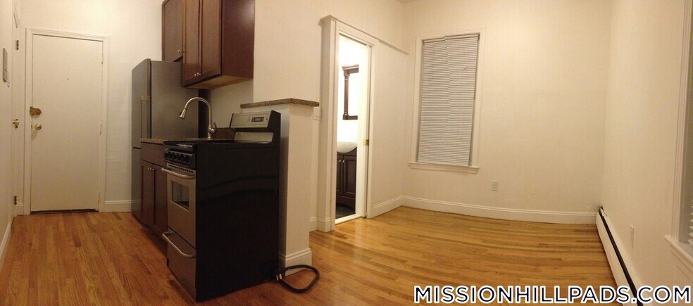 Building Photo - 28 S Huntington Ave