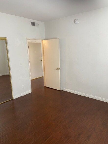 Building Photo - 3727 Watseka Ave