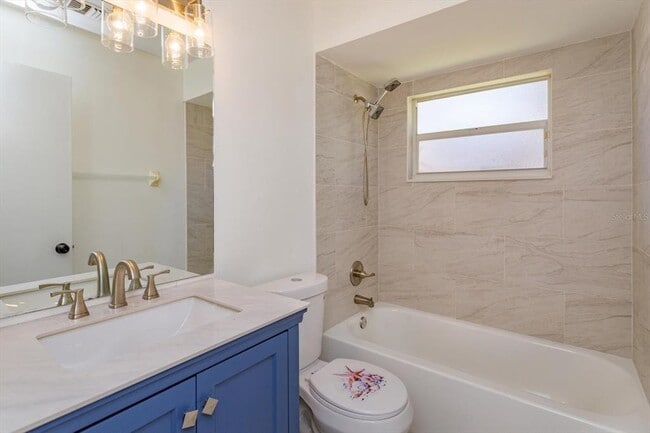 Building Photo - 5955 Kenlyn Ct