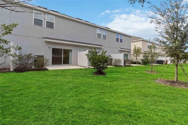 Building Photo - 1851 Roosevelt Pl