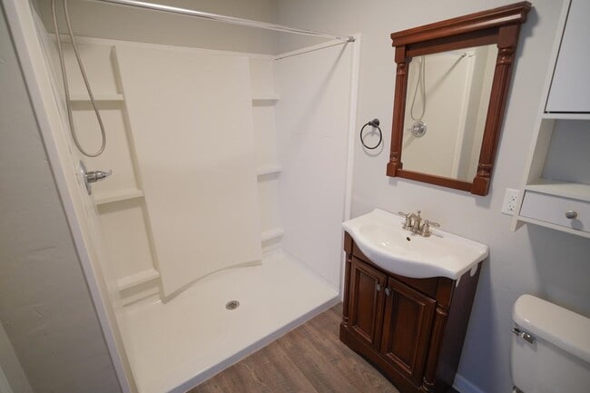 Building Photo - 731 Ty Ty Rd