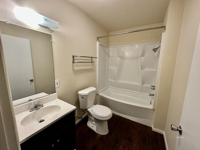 Building Photo - 2 BR in Idyllwild
