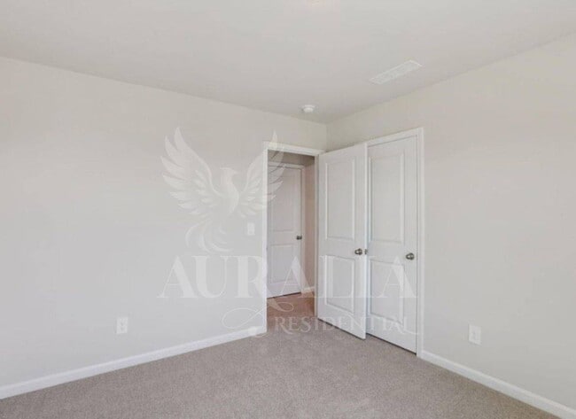 Building Photo - 805 Ottawa Dr