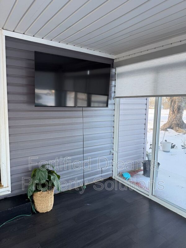 Building Photo - 157 Mickey Rd