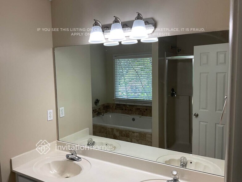 Building Photo - 2270 Springer Walk