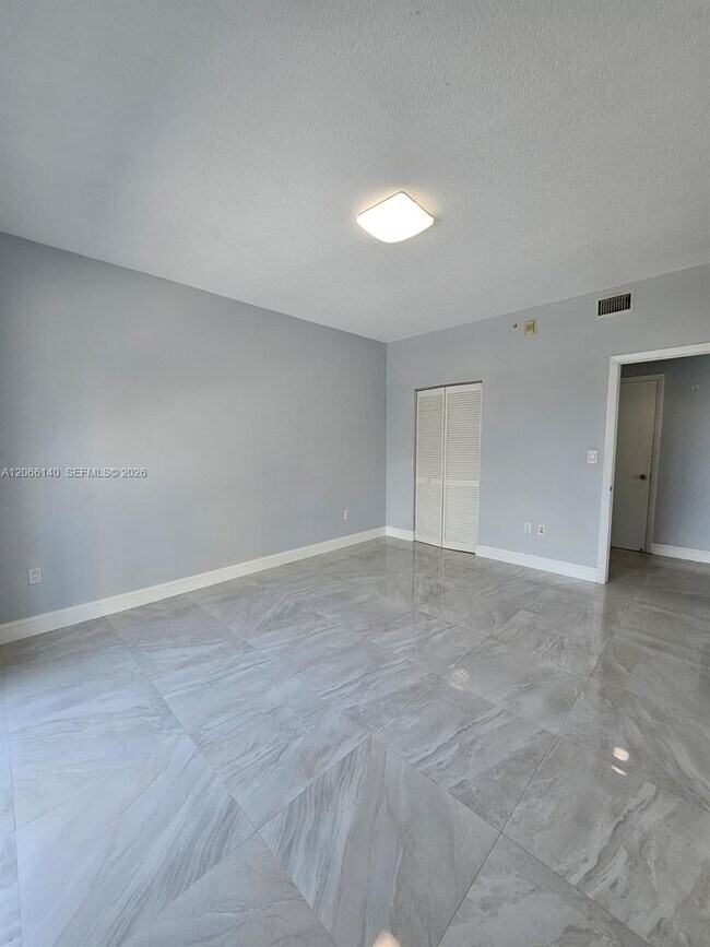 Building Photo - 7270 SW 88th St