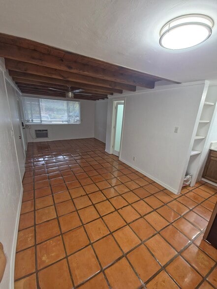 Living space - 2020 NE 4th Ave