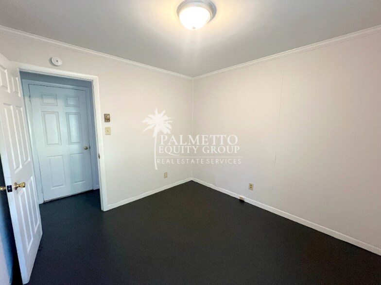 Building Photo - 2217 E Gate City Blvd