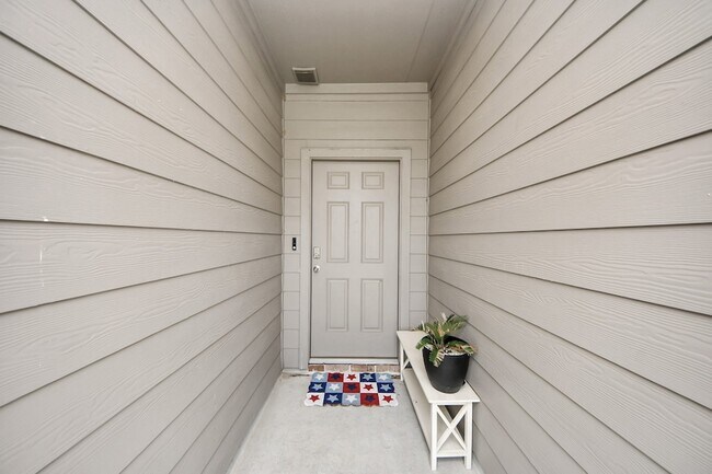 Building Photo - 403 Blanco Ln