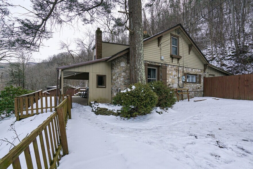 Building Photo - 46 Faulkner Rd