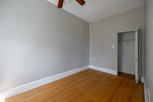 Building Photo - 3110 W Fullerton Ave