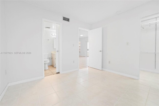 Building Photo - 9140 SW 123rd Ct