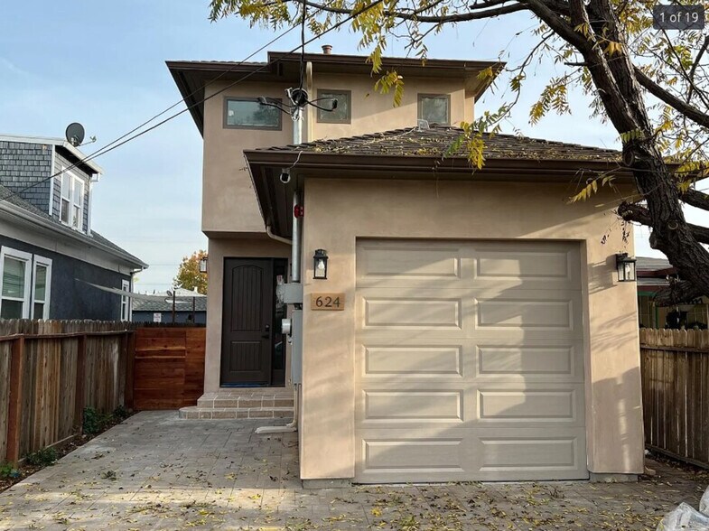 Building Photo - 661 Hampshire Ave