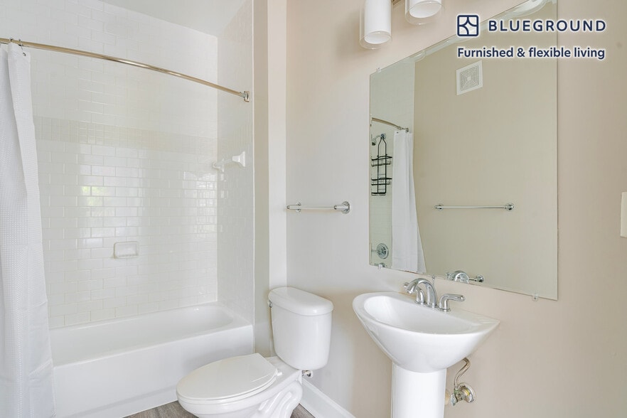 Building Photo - 7131 Arlington Rd