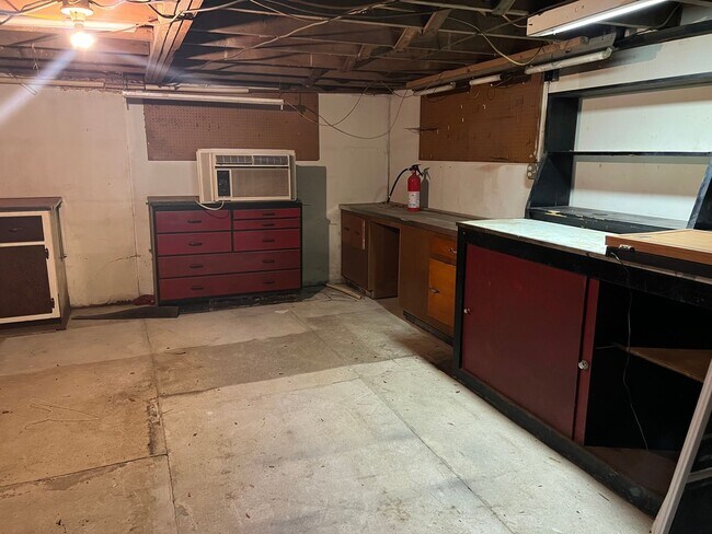 Building Photo - Quakertown Cape in Private Setting