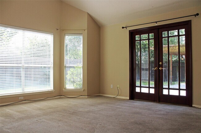 Building Photo - 18022 Still Springs Ct