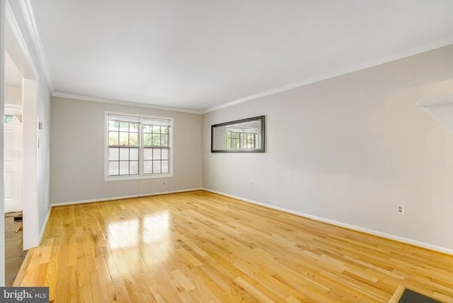 Building Photo - 2131 Kings Mill Ct