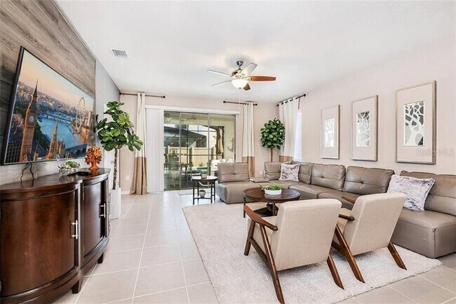 Building Photo - 2482 Dubai St