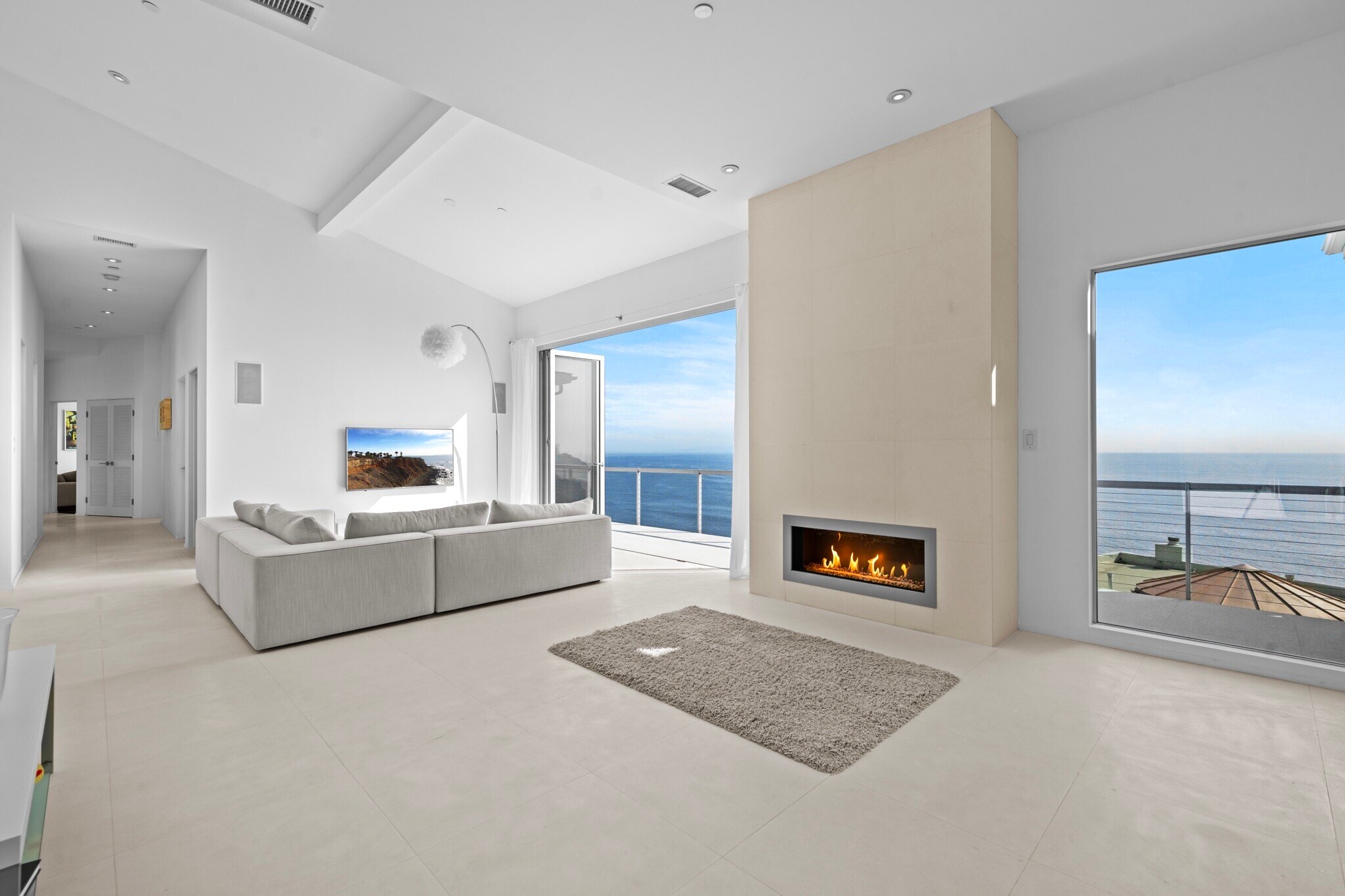 Fire place - 20782 Rockpoint Way