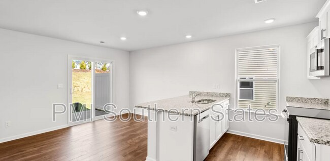 Building Photo - 1116 S Norwhich Ln