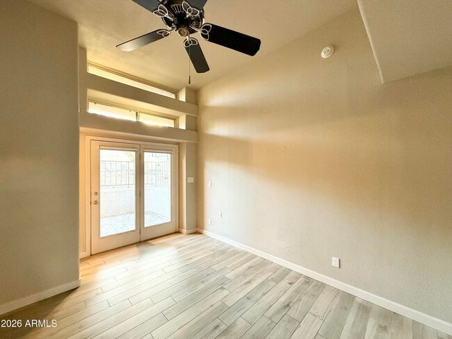 Building Photo - 15615 Chicory Dr