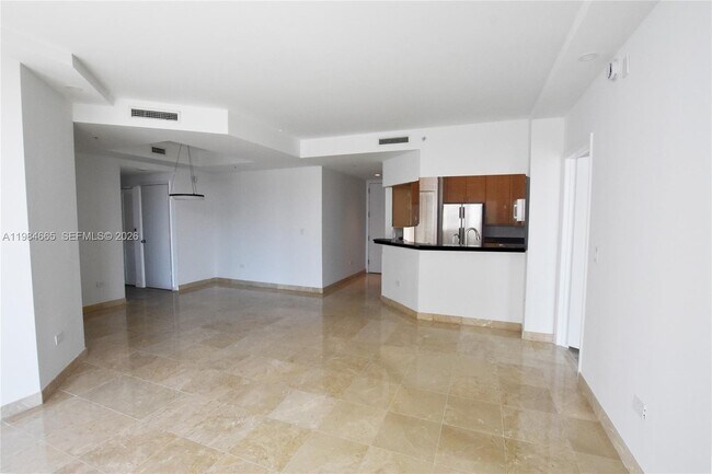 Building Photo - 801 Brickell Key Blvd
