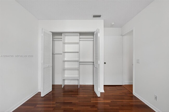 Building Photo - 875 Savannah Falls Dr
