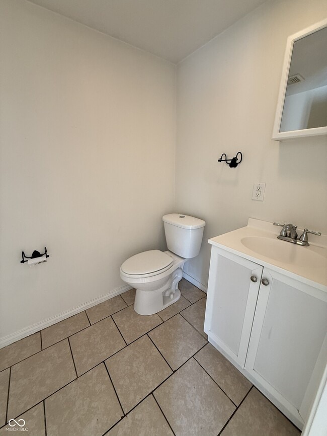 Building Photo - 122 N Routiers Ave