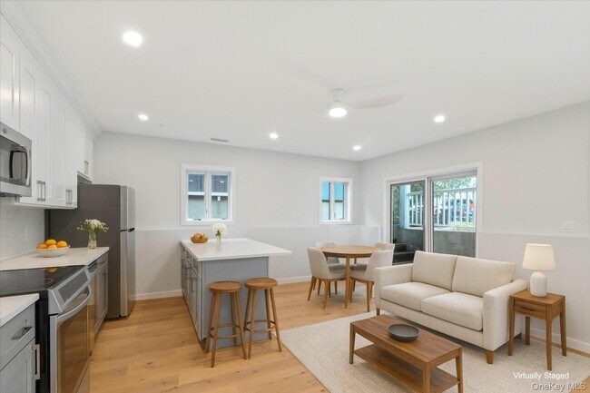 Building Photo - 46 Hudson St