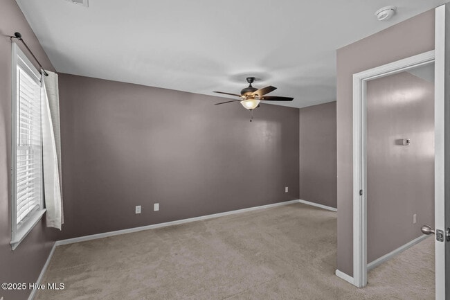 Building Photo - 415 Caldwell Loop