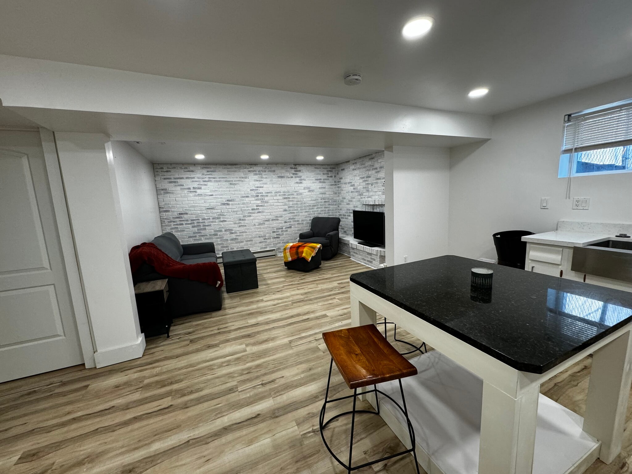 Building Photo - 583 N 150 W