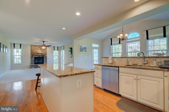 Building Photo - 25291 Kilkeen Way