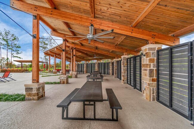 Building Photo - 14455 Cedar Ledge Ln