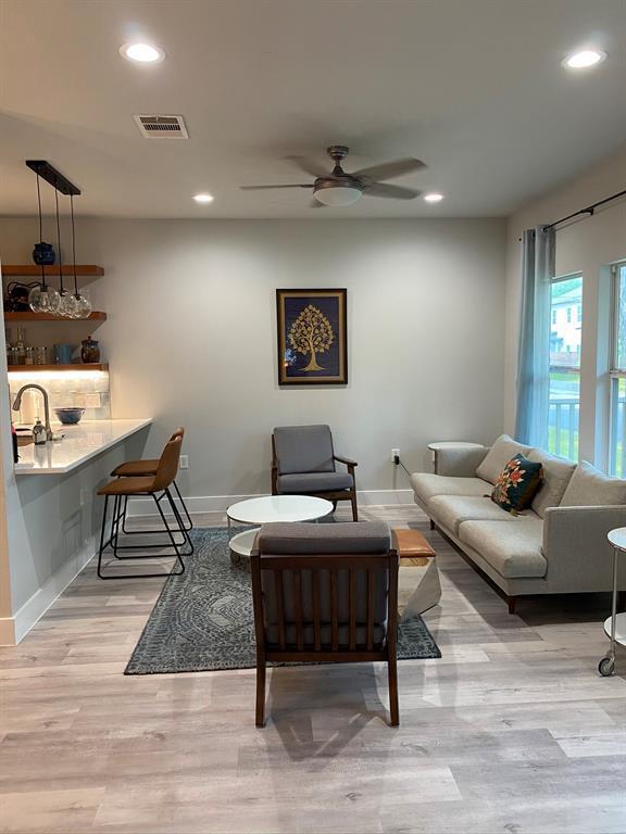 Building Photo - 3000 Prado St