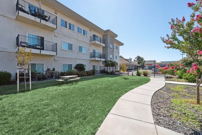 Building Photo - Volare Apartment Homes