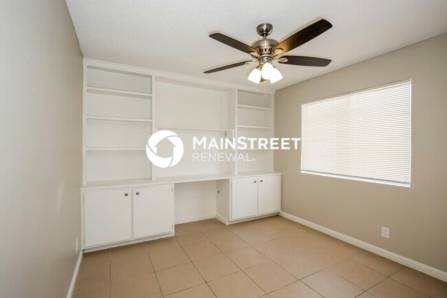 Building Photo - 3 Bedroom Pet-Friendly Home in LAS VEGAS, NV with Main Street Renewal