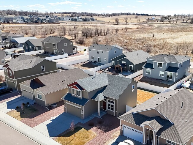 Building Photo - Amazing Cumberland Green home