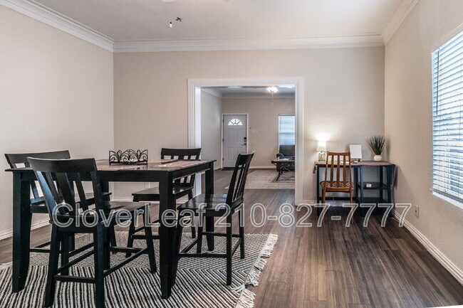 Building Photo - 1317 W French Pl