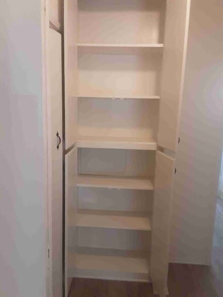 Building Photo - 1713 Scott Rd