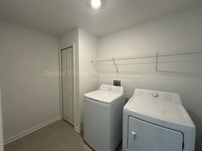 Building Photo - 3489 Chinotto Dr