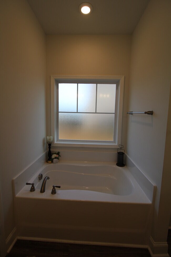 Building Photo - 445 Kittiwake Ln