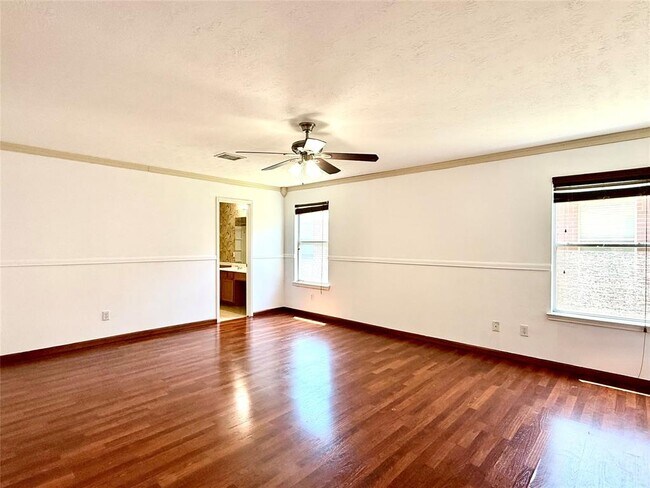 Building Photo - 4762 Lonestone Cir