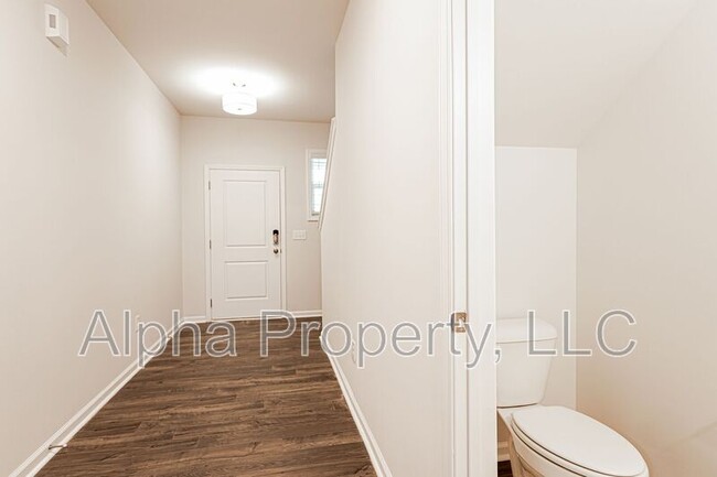 Building Photo - 17 Apricot Ln