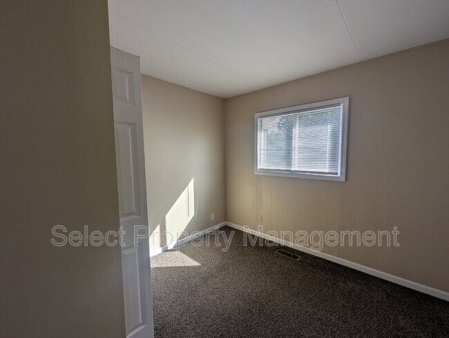 Building Photo - 926 Houston Dr